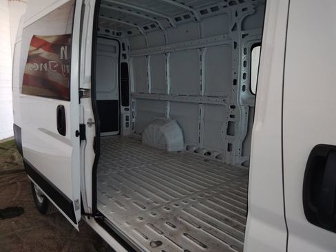 Used 2023 RAM ProMaster 3500 FWD image 16