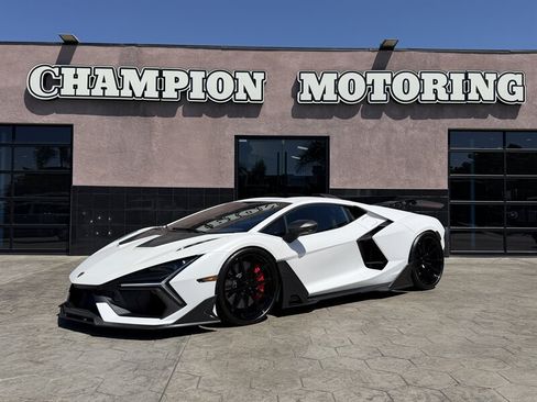 Used 2026 Lamborghini Revuelto AWD/4WD image 1