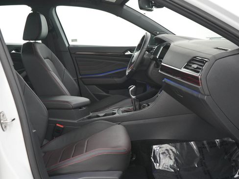 Used 2023 Volkswagen Jetta GLI Autobahn FWD image 11