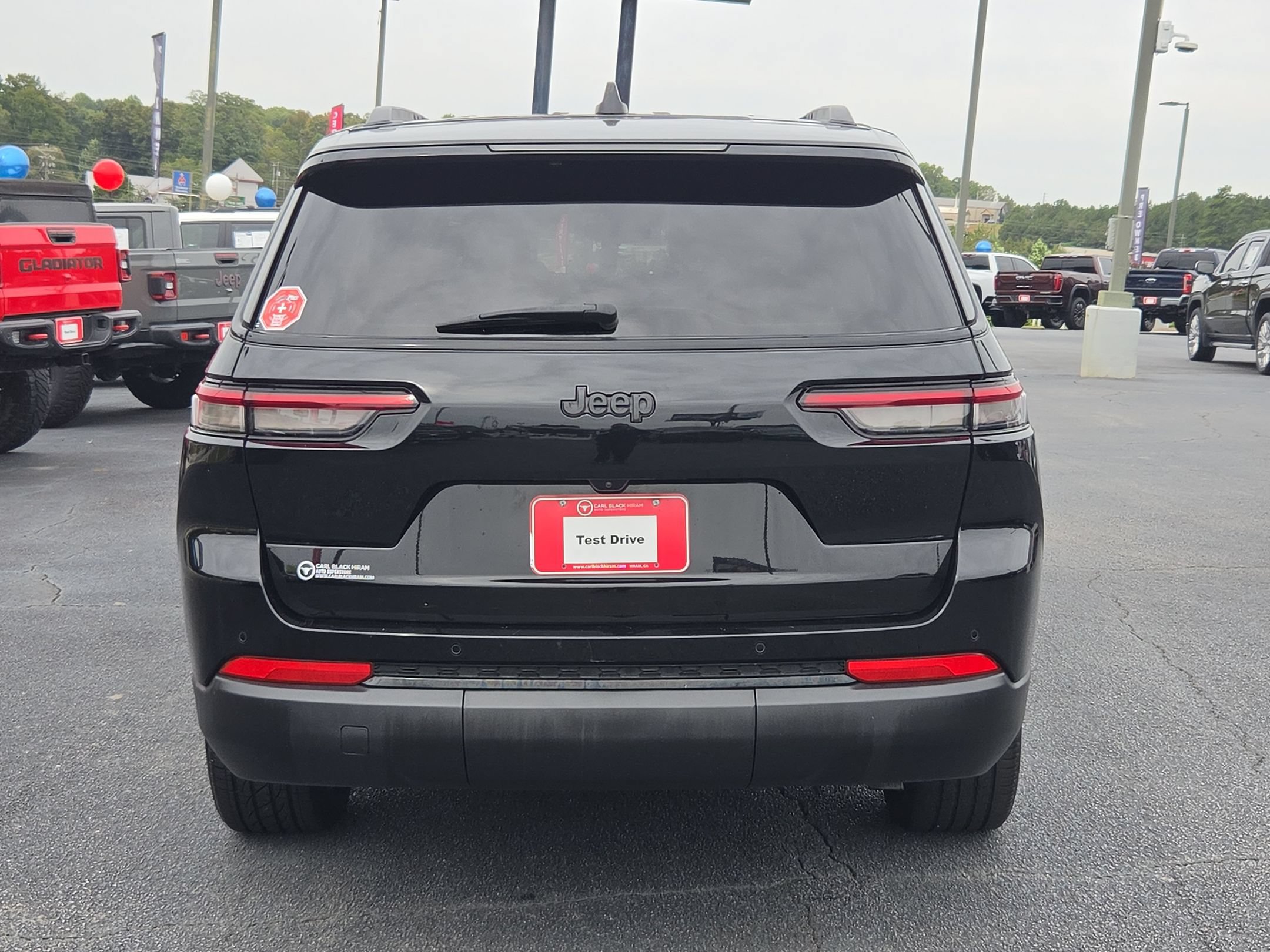 Used 2024 Jeep Grand Cherokee L Altitude RWD image 6