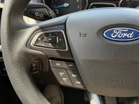 Used 2016 Ford Focus SE FWD image 39