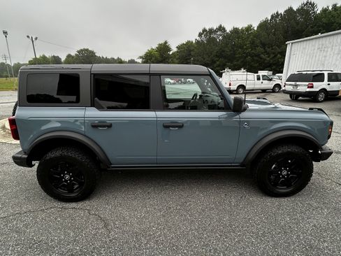 Used 2022 Ford Bronco Black Diamond AWD/4WD image 2
