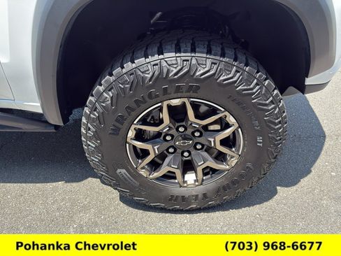 Certified 2024 Chevrolet Colorado ZR2 w/ ZR2 Convenience Package III AWD/4WD image 24