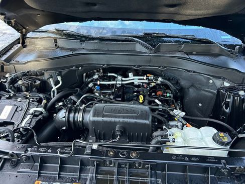 Used 2023 Ford Explorer XLT w/ Equipment Group 202A image 29