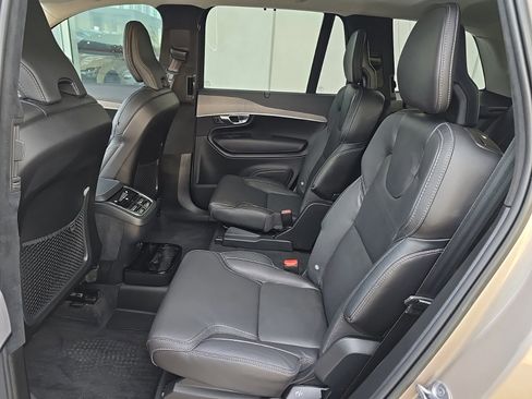 Certified 2023 Volvo XC90 B6 Ultimate w/ Lounge Package image 8