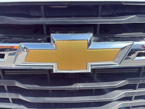 Used 2025 Chevrolet Silverado 2500 LT AWD/4WD image 11