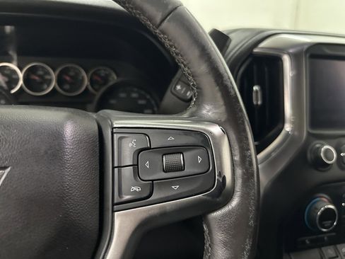 Used 2020 Chevrolet Silverado 1500 LT image 39