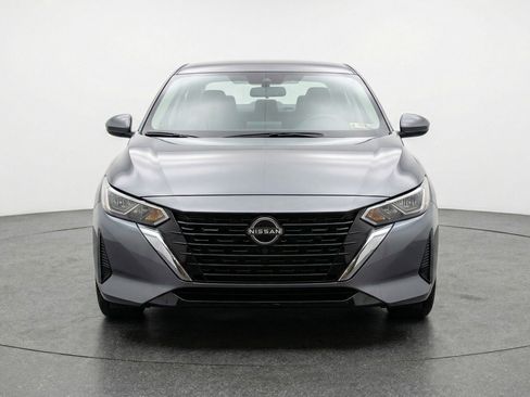 Used 2025 Nissan Sentra SV FWD image 2