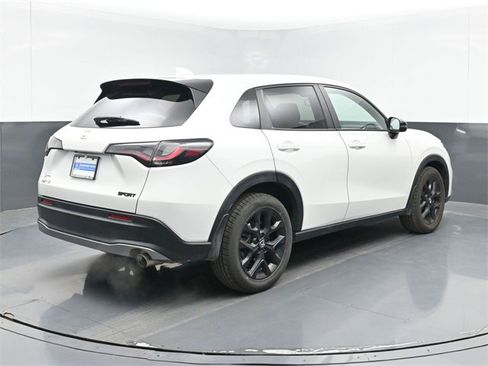 Used 2023 Honda HR-V Sport image 10