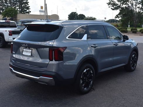 Used 2025 Kia Sorento S w/ Panoramic Sunroof Package FWD image 5