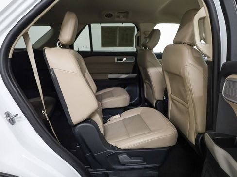 Certified 2021 Ford Explorer Limited w/ Equipment Group 301A image 32
