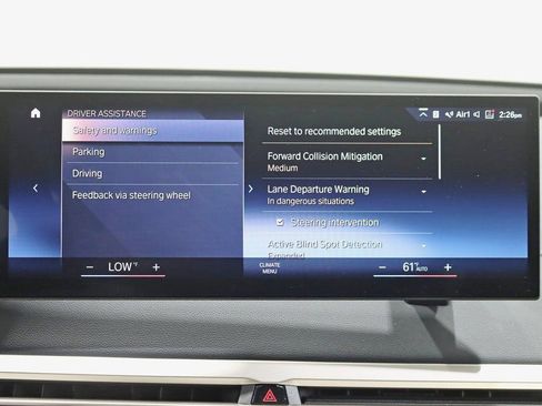 Used 2023 BMW iX xDrive50 w/ Premium Package image 24