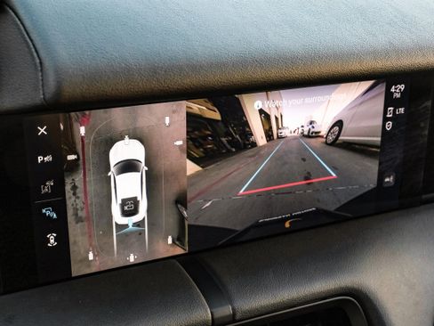 Used 2021 Porsche Taycan image 26