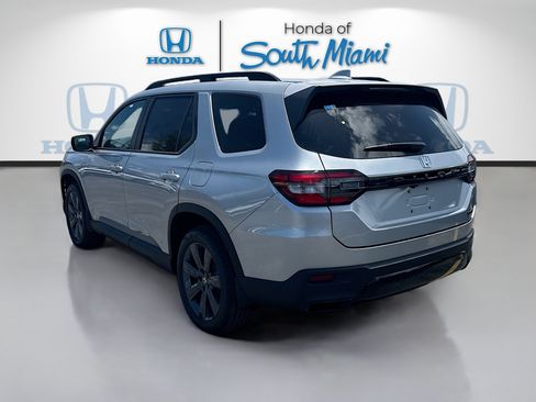 New 2026 Honda Pilot Sport image 5