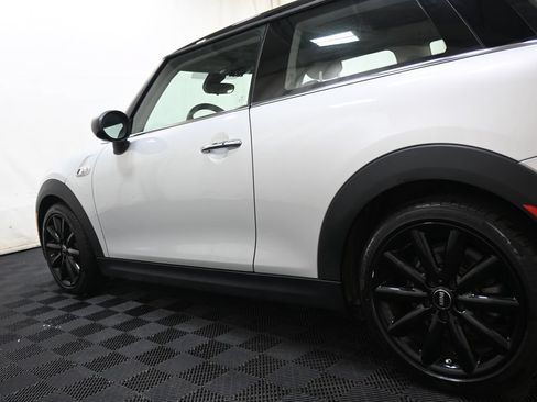 Used 2021 MINI Cooper S FWD image 12
