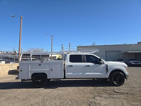 Used 2023 Ford F250 XL w/ XL Chrome Package image 2