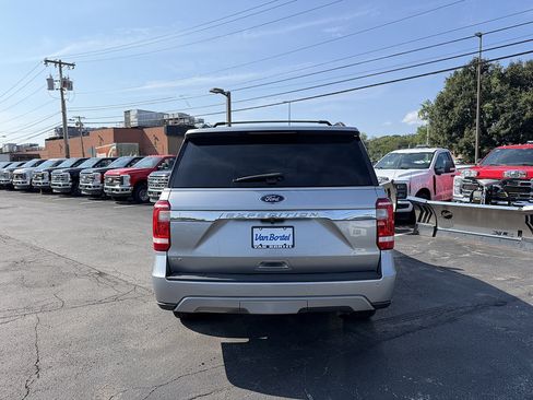 Used 2021 Ford Expedition XLT AWD/4WD image 6