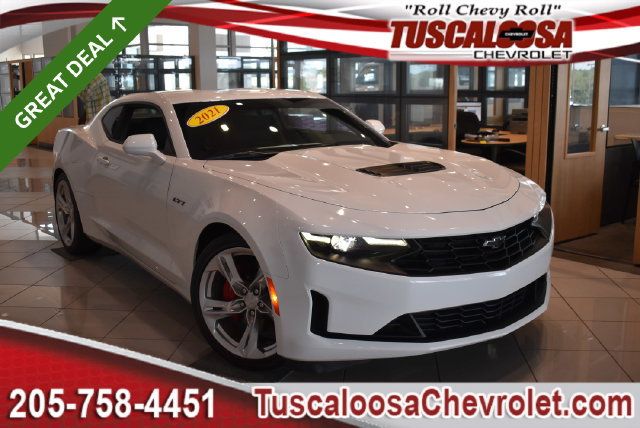 Certified 2021 Chevrolet Camaro LT RWD image 1