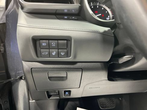 Used 2020 Toyota Highlander Limited AWD/4WD image 14