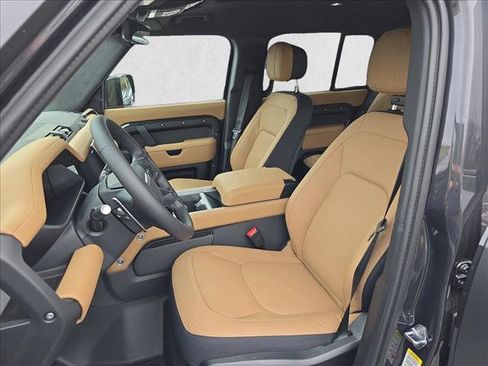 New 2026 Land Rover Defender 130 V8 AWD/4WD image 15