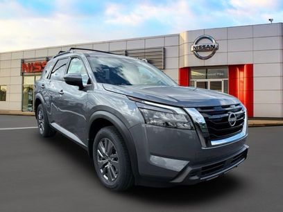 New 2025 Nissan Pathfinder SV