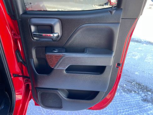 Used 2019 GMC Sierra 1500 SLE w/ SLE Value Package image 25