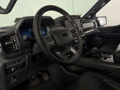 Used 2025 Ford F150 Lariat AWD/4WD image 23