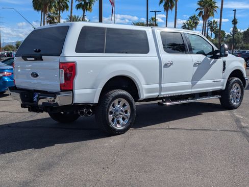 Used 2017 Ford F250 Lariat image 2