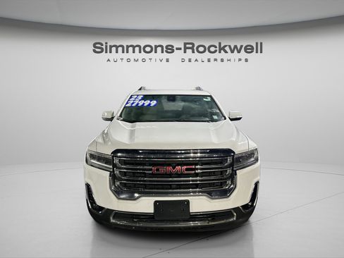 Used 2023 GMC Acadia SLT image 3