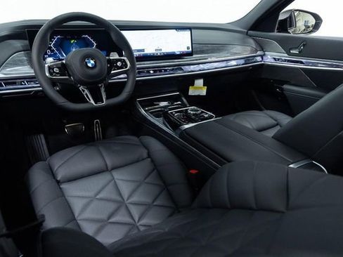 Certified 2025 BMW 740i xDrive AWD/4WD image 19