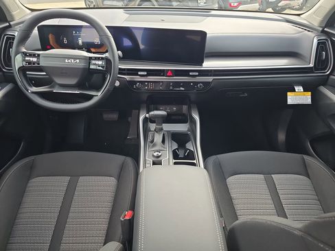 New 2026 Kia Sorento LX FWD image 14