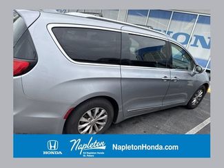 Used 2018 Chrysler Pacifica Touring-L FWD video 1