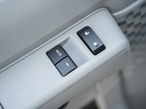 Used 2023 Ford E-450 and Econoline 450 Super Duty w/ Power Windows & Locks Group image 33