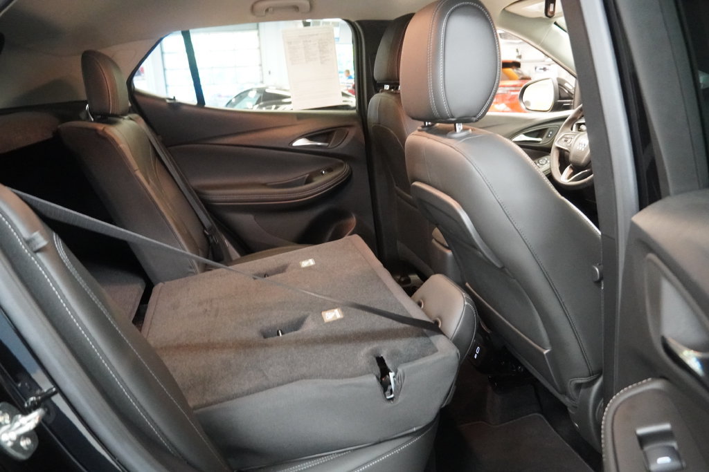 Used 2024 Buick Encore GX Avenir w/ Avenir Convenience Package AWD/4WD image 34