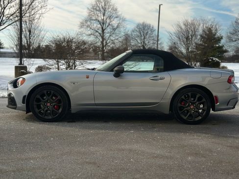 Used 2018 FIAT 124 Spider Abarth image 5