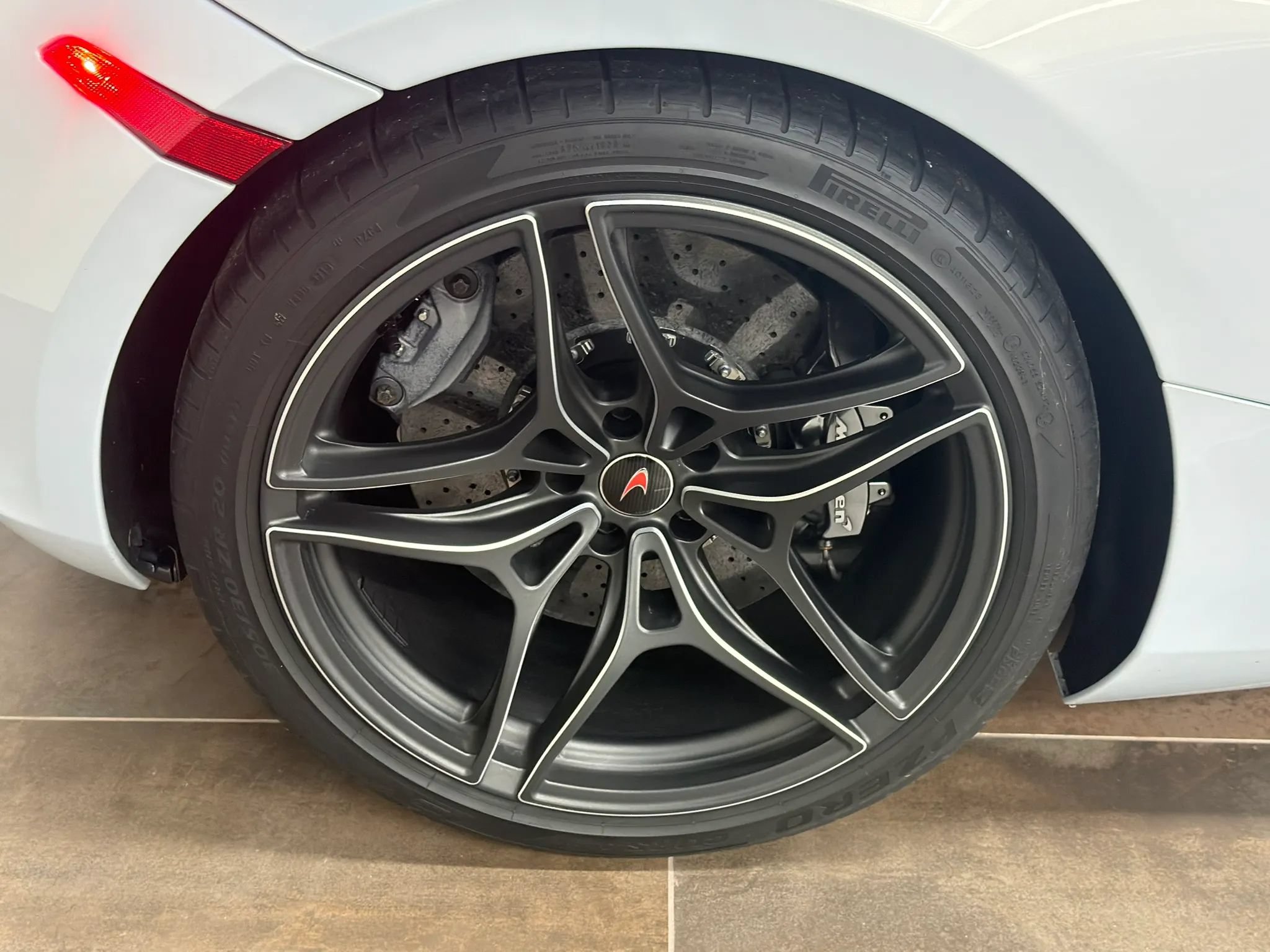 Used 2018 McLaren 720S RWD image 41