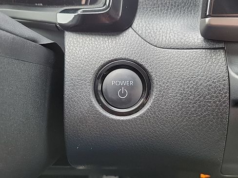 Used 2025 Toyota Camry SE FWD image 22