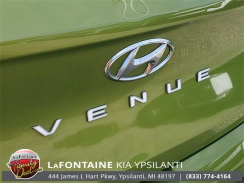 Used 2021 Hyundai Venue SEL image 8