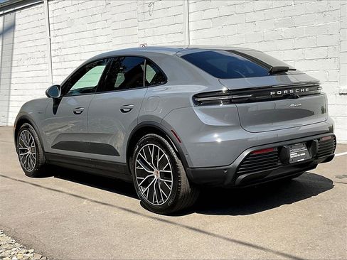 Certified 2025 Porsche Macan Electric image 3