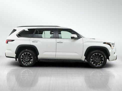 Used 2025 Toyota Sequoia SR5 w/ SR5 Premium Package AWD/4WD image 8