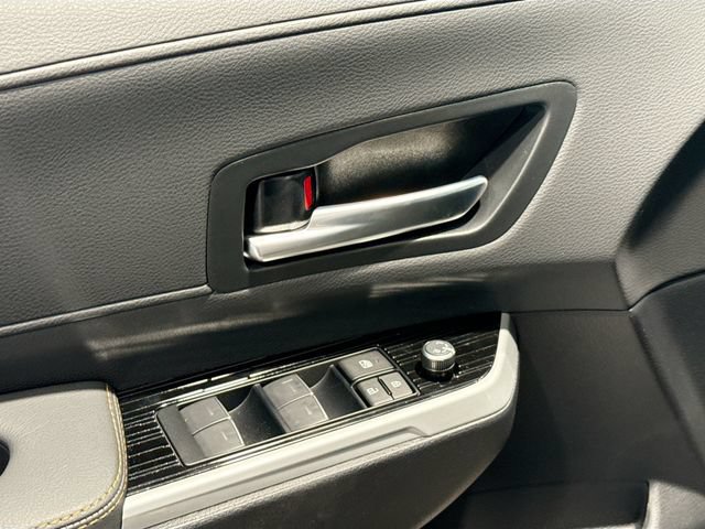 New 2026 Toyota Sienna XLE Woodland Edition AWD/4WD image 15