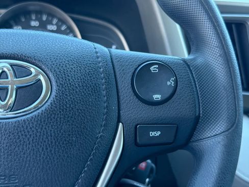 Used 2015 Toyota RAV4 LE AWD/4WD image 25