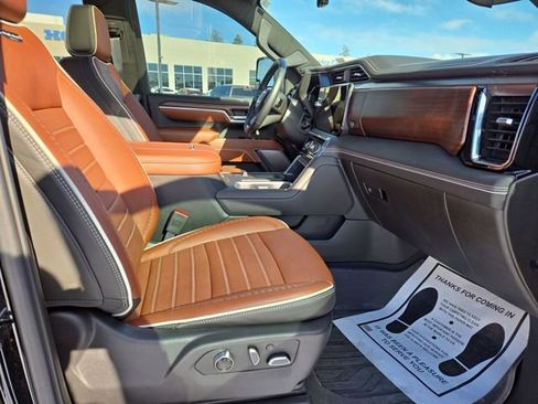 Used 2024 GMC Sierra 2500 Denali Ultimate image 39