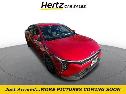 Used 2025 Kia K4 LXS image 1