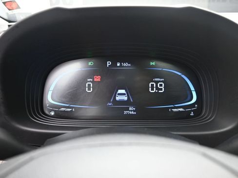 Used 2024 Hyundai Venue SEL FWD image 10