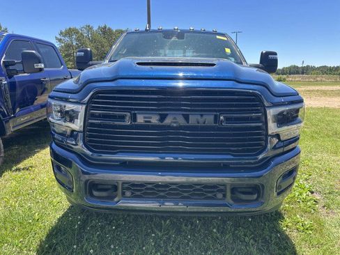 Used 2024 RAM 2500 Laramie w/ Night Edition AWD/4WD image 2