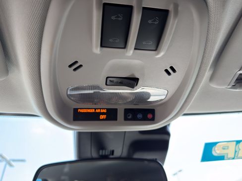 Used 2024 Chevrolet Trax ACTIV w/ Sunroof Package FWD image 32