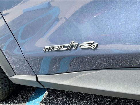 Used 2021 Ford Mustang Mach-E Select w/ Comfort/Appearance Package AWD/4WD image 3