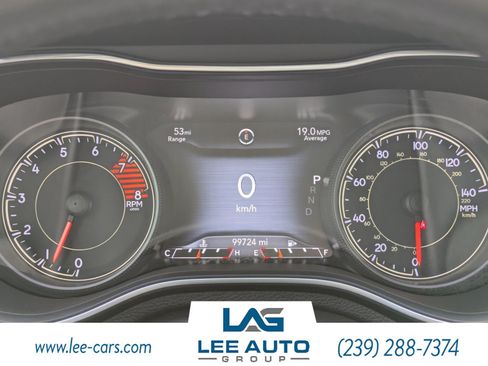 Used 2021 Jeep Cherokee Trailhawk w/ Technology Group AWD/4WD image 24