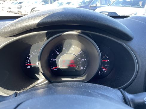 Used 2016 Kia Soul Base image 17